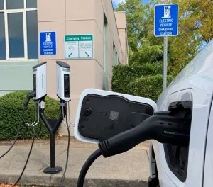 汽車充電樁市場的供需關(guān)系與調(diào)研報告